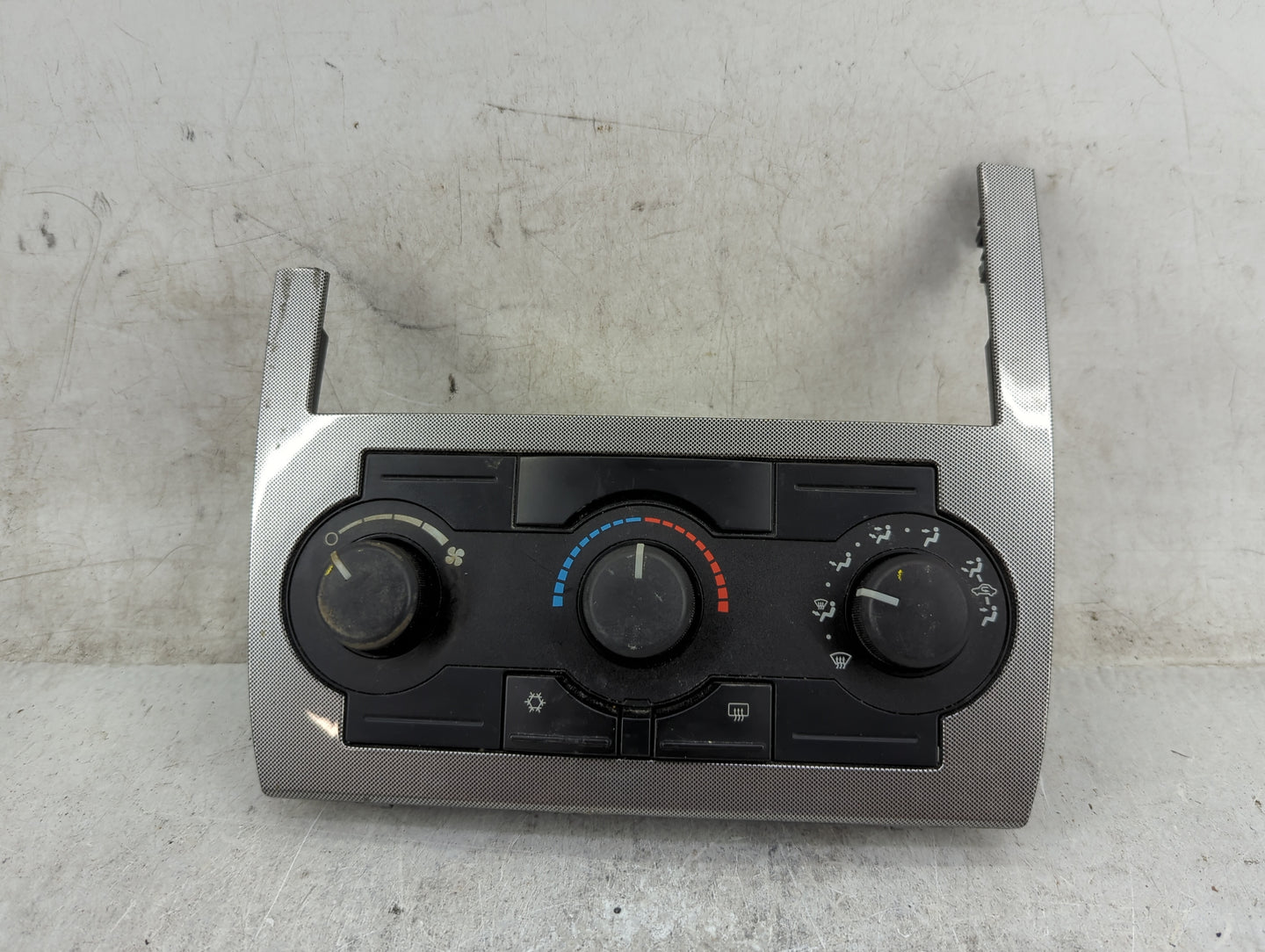 2005-2007 Chrysler 300 Climate Control Module Temperature AC/Heater Replacement P/N:P55111870AJ 7H702831 Fits Fits 2005 2006