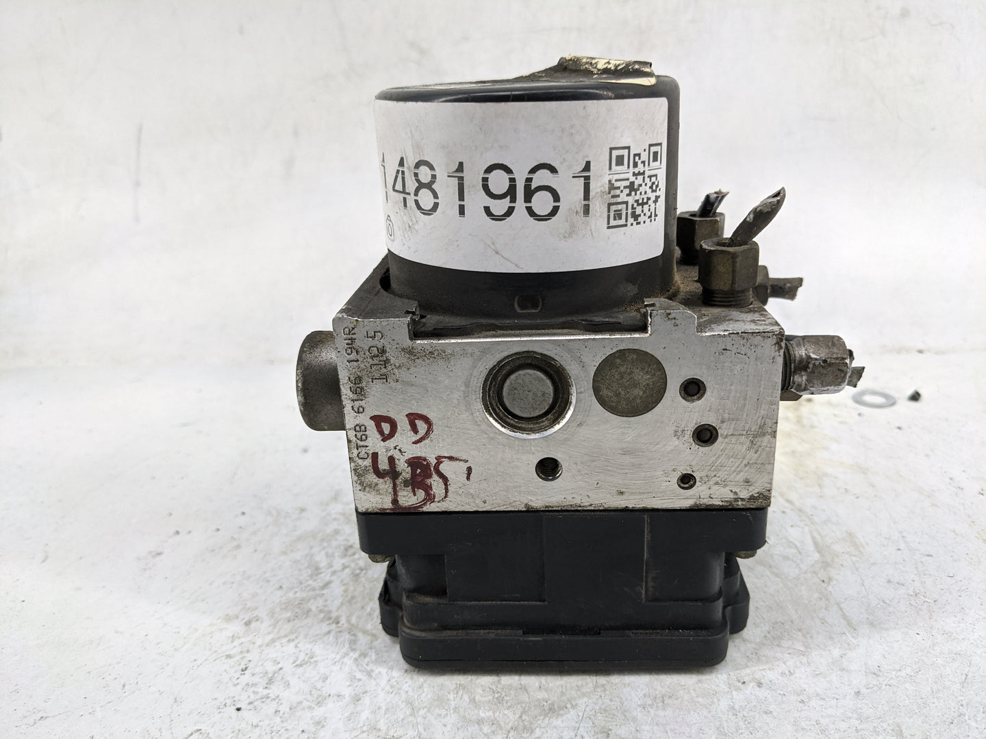 2005-2007 Chrysler 300 ABS Pump Control Module Replacement P/N:00009385C700 25.0926-4394.3 Fits Fits 2005 2006 2007 OEM Used