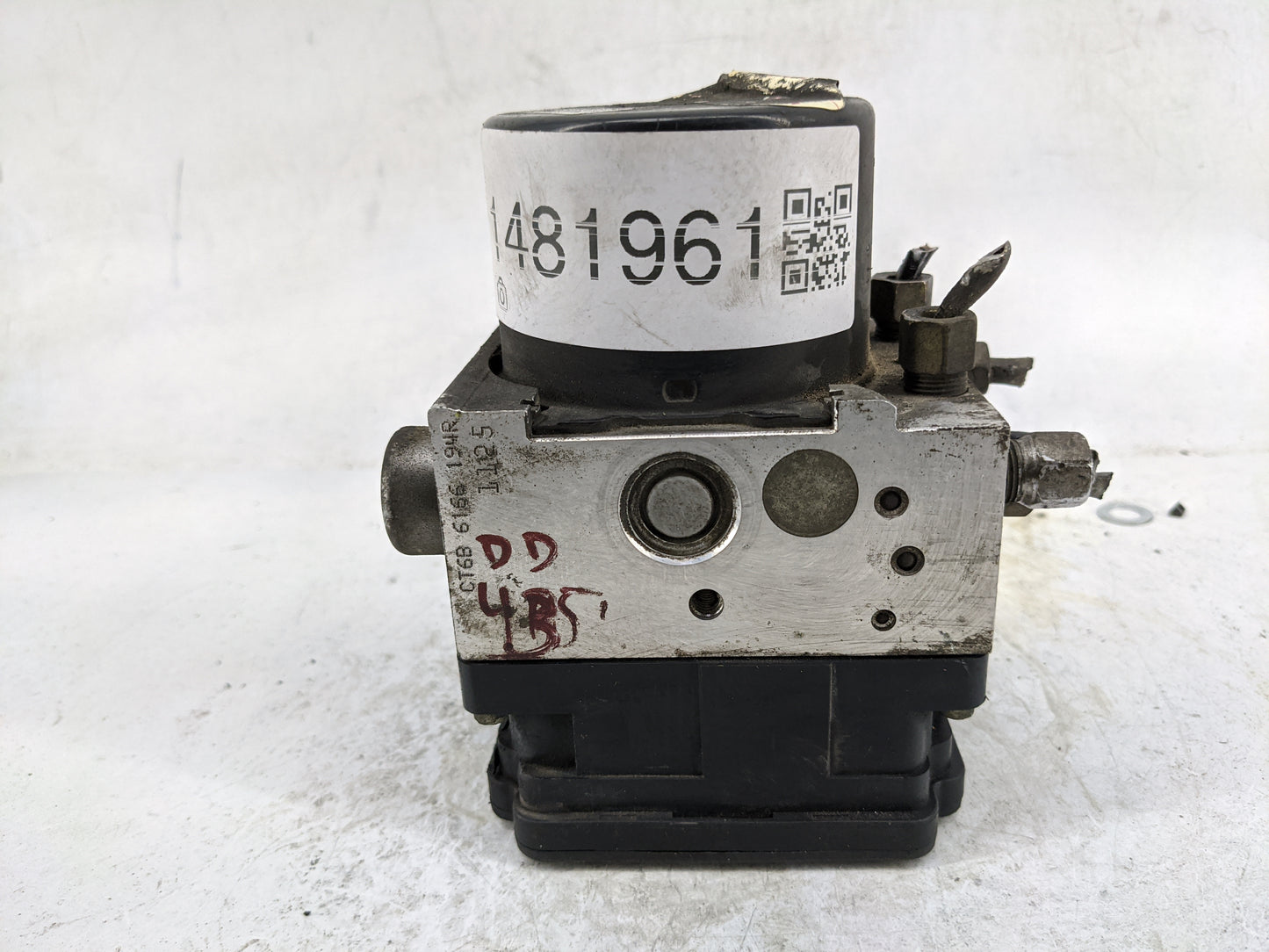 2005-2007 Chrysler 300 ABS Pump Control Module Replacement P/N:00009385C700 25.0926-4394.3 Fits Fits 2005 2006 2007 OEM Used
