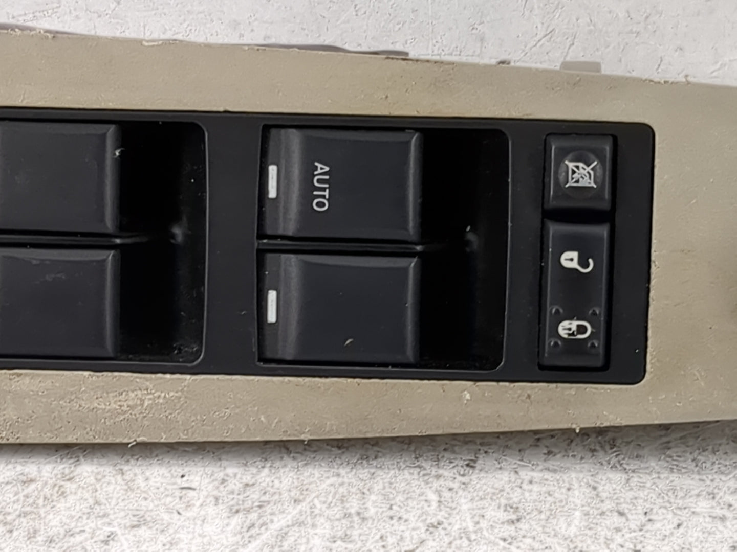 2007 Chrysler 300 Master Power Window Switch Replacement Driver Side Left P/N:04602780AA Fits OEM Used Auto Parts - Oemuseda