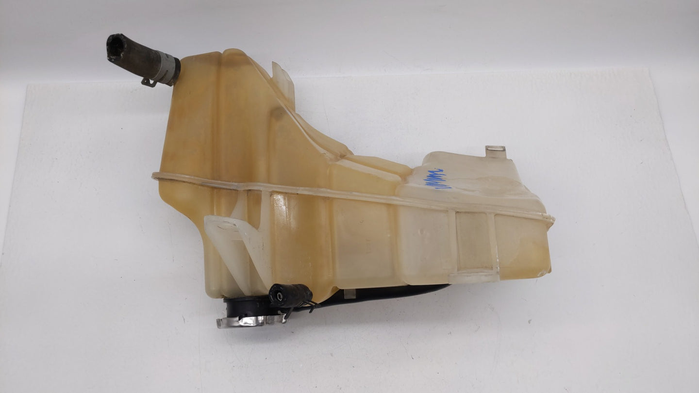 2006-2010 Chrysler 300 Radiator Coolant Overflow Expansion Tank Bottle - Oemusedautoparts1.com