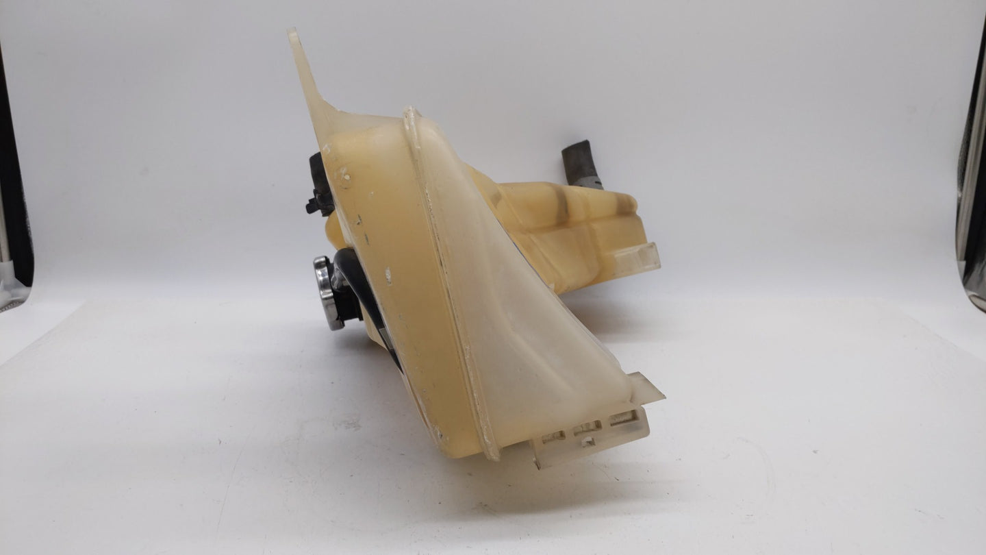2006-2010 Chrysler 300 Radiator Coolant Overflow Expansion Tank Bottle - Oemusedautoparts1.com