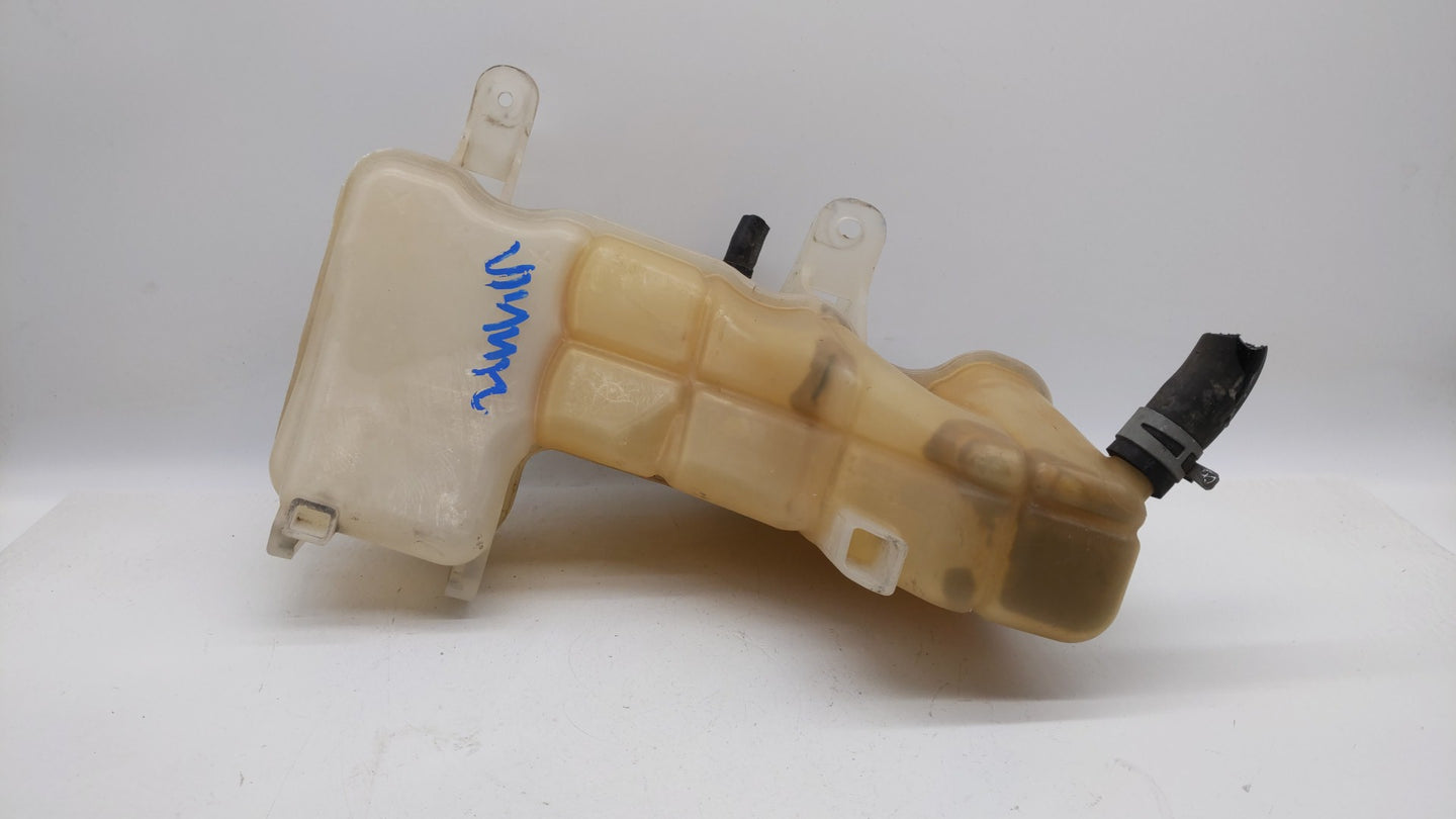 2006-2010 Chrysler 300 Radiator Coolant Overflow Expansion Tank Bottle - Oemusedautoparts1.com