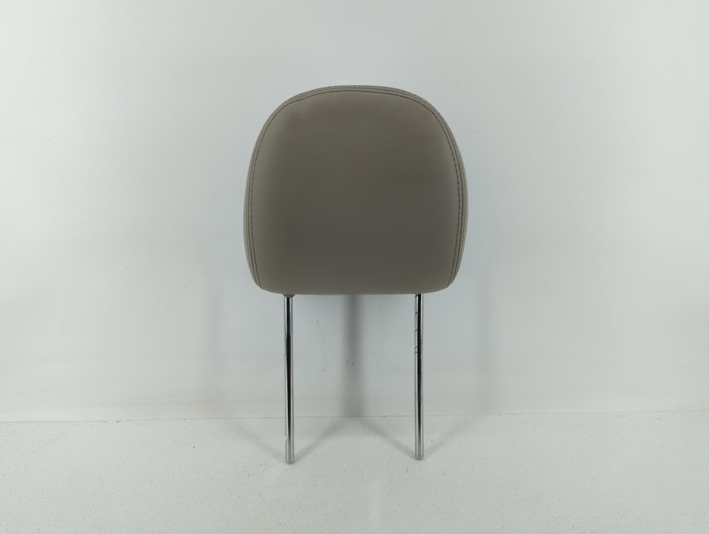 2005-2007 Chrysler 300 Headrest Head Rest Front Driver Passenger Seat Fits Fits 2005 2006 2007 OEM Used Auto Parts - Oemused