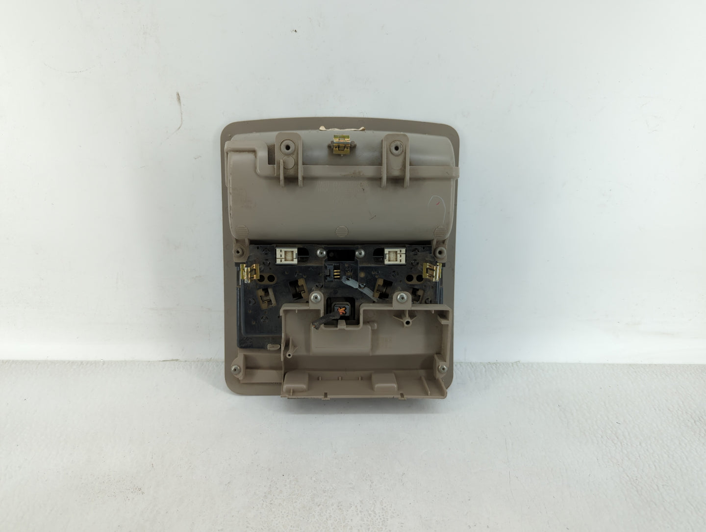 2007 Chrysler 300 Overhead Roof Console - Oemusedautoparts1.com