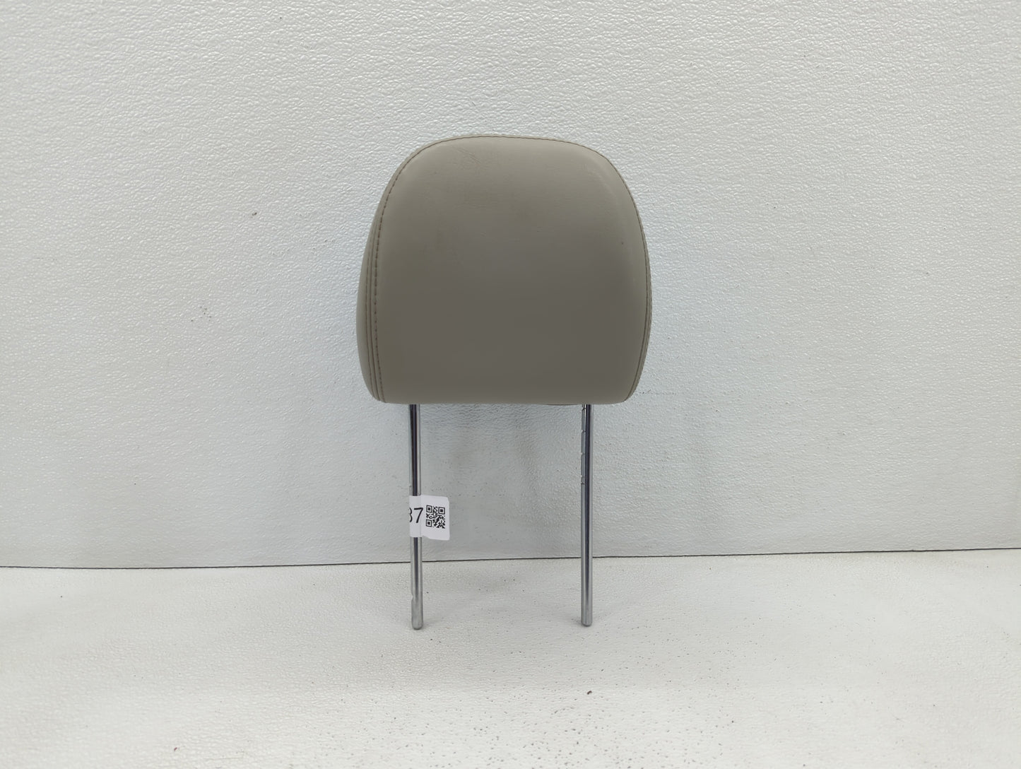 2005-2007 Chrysler 300 Headrest Head Rest Front Driver Passenger Seat - Oemusedautoparts1.com