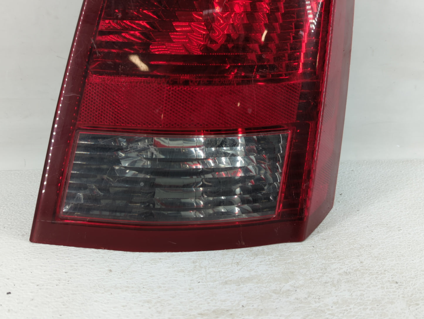 2005-2007 Chrysler 300 Tail Light Assembly Driver Left OEM P/N:04805850AD 04805852AB, 04805850AE Fits Fits 2005 2006 2007 OE