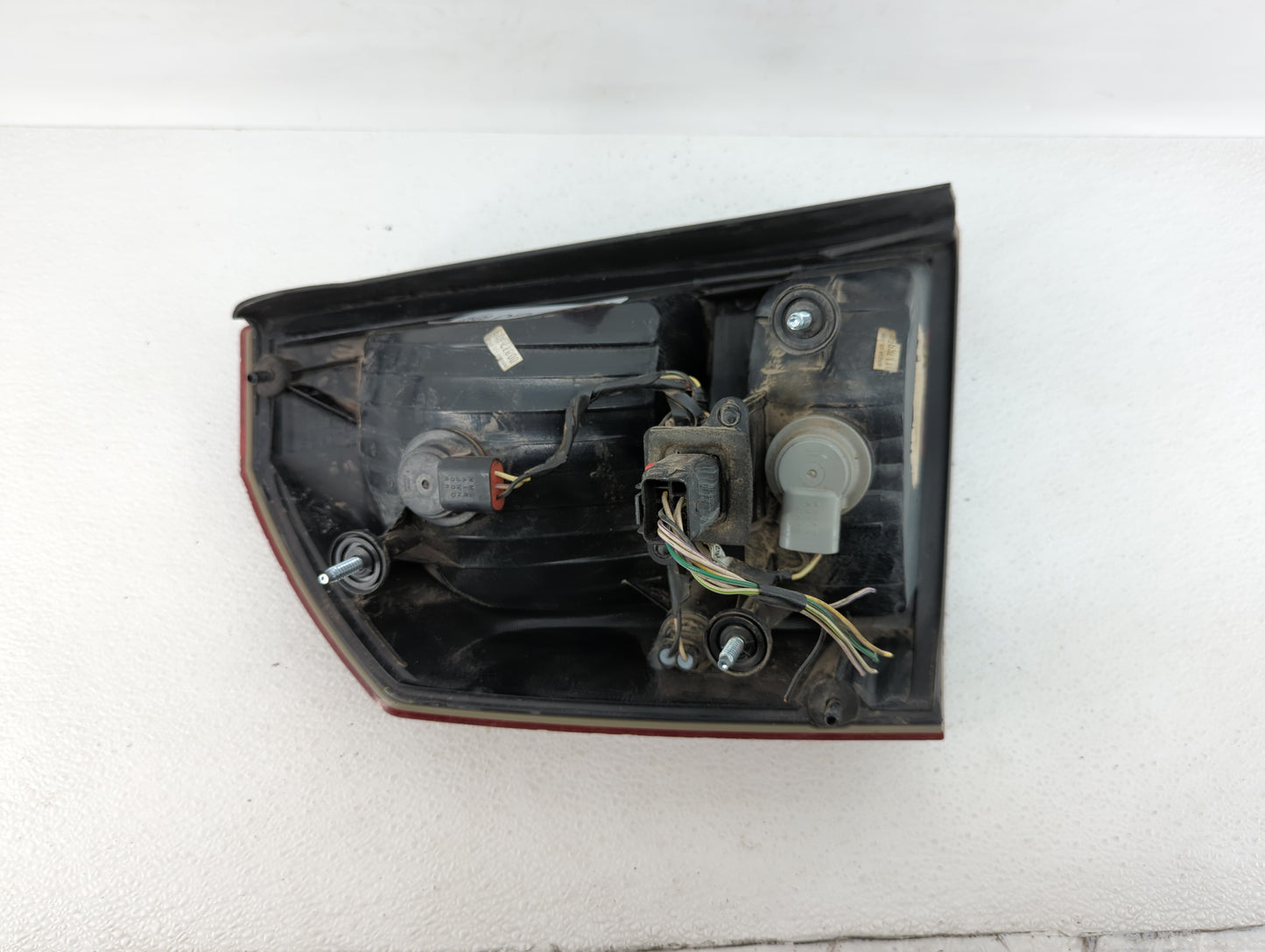 2005-2007 Chrysler 300 Tail Light Assembly Driver Left OEM P/N:04805850AD 04805852AB, 04805850AE Fits Fits 2005 2006 2007 OE