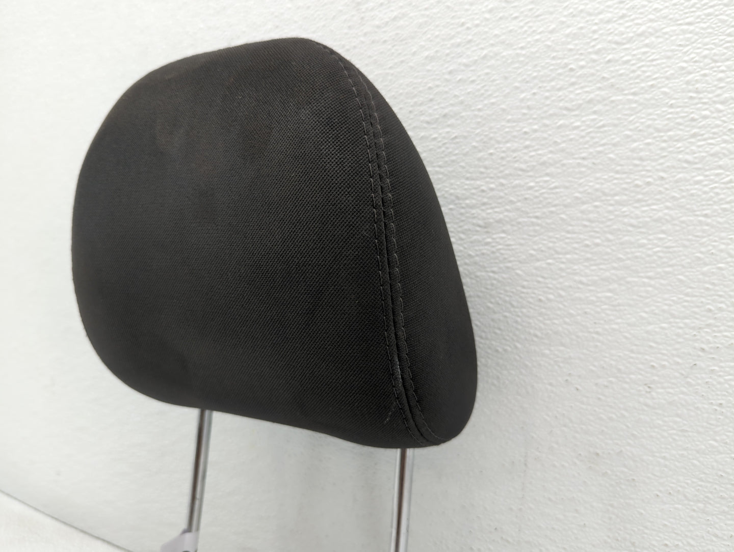 2005-2007 Chrysler 300 Headrest Head Rest Front Driver Passenger Seat - Oemusedautoparts1.com