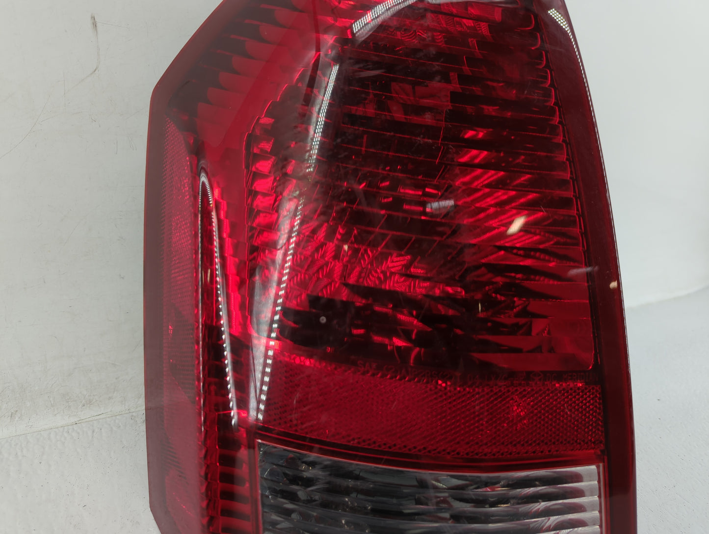 2005-2007 Chrysler 300 Tail Light Assembly Driver Left OEM P/N:04805853AB 58622-E, 04805851AD Fits Fits 2005 2006 2007 OEM U