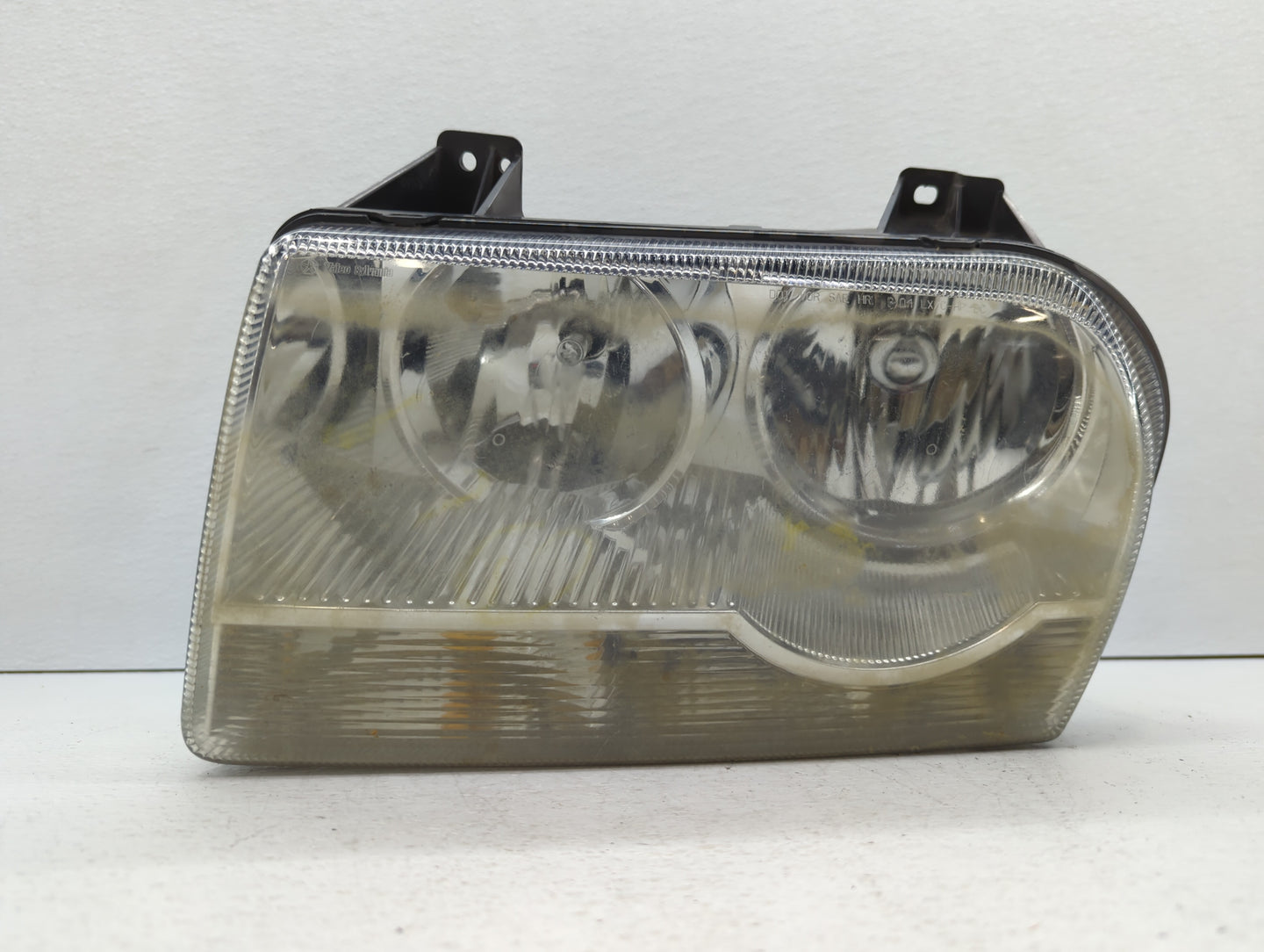 2005-2007 Chrysler 300 Driver Left Oem Head Light Headlight Lamp - Oemusedautoparts1.com