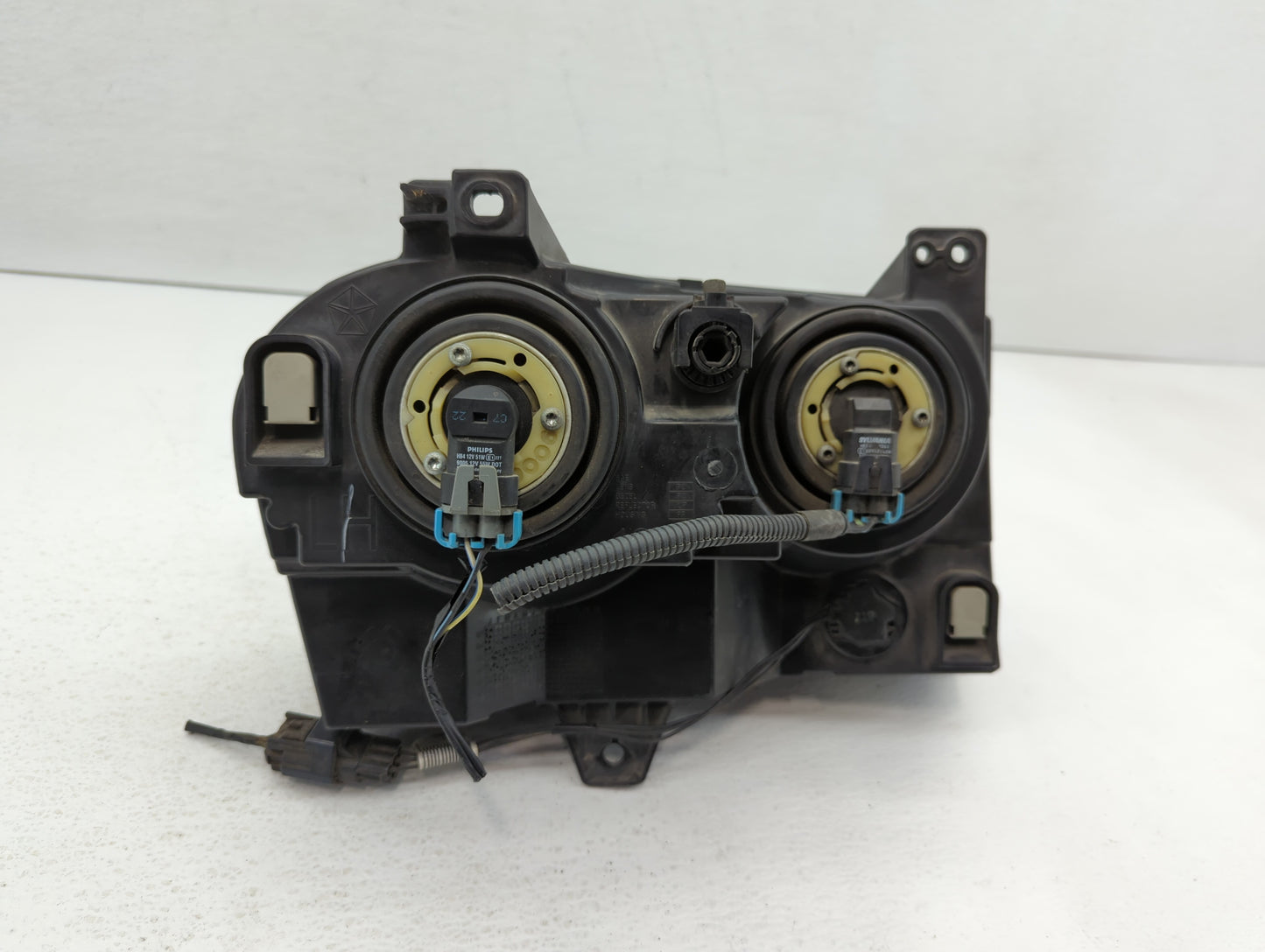 2005-2007 Chrysler 300 Driver Left Oem Head Light Headlight Lamp - Oemusedautoparts1.com