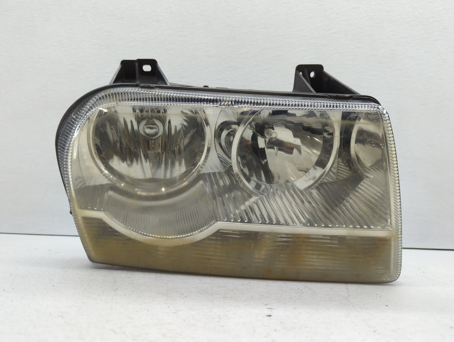 2005-2007 Chrysler 300 Passenger Right Oem Head Light Headlight Lamp - Oemusedautoparts1.com