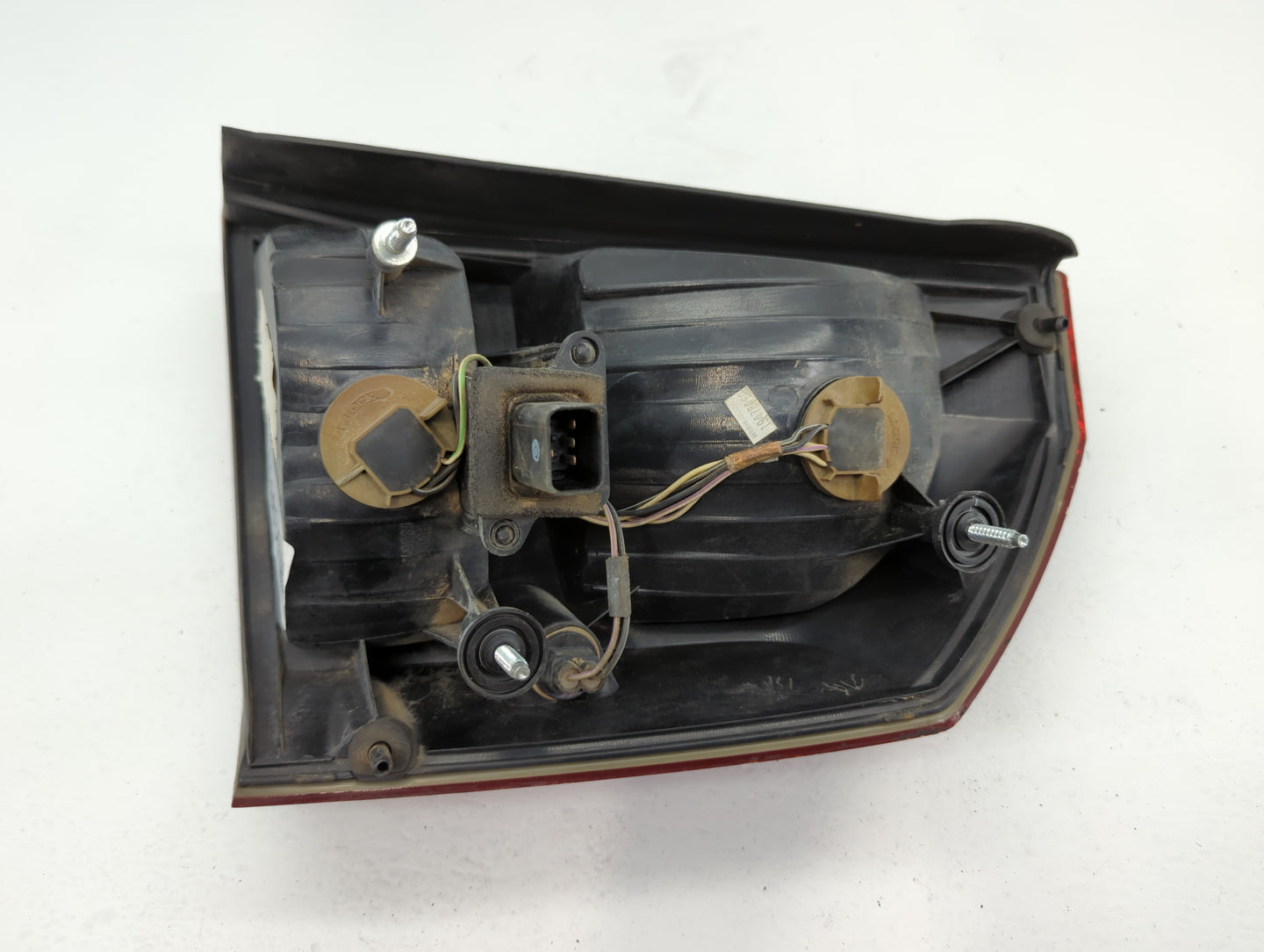 2005-2007 Chrysler 300 Tail Light Assembly Driver Left OEM P/N:58622-E Fits Fits 2005 2006 2007 OEM Used Auto Parts - Oemuse