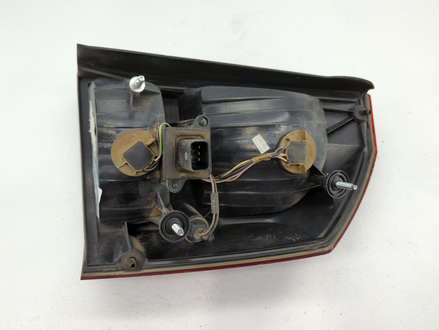 2005-2007 Chrysler 300 Tail Light Assembly Driver Left OEM P/N:58622-E Fits Fits 2005 2006 2007 OEM Used Auto Parts - Oemuse