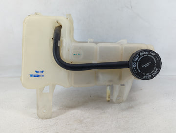 2007 Chrysler 300 Radiator Coolant Overflow Expansion Tank Bottle Cream - Oemusedautoparts1.com