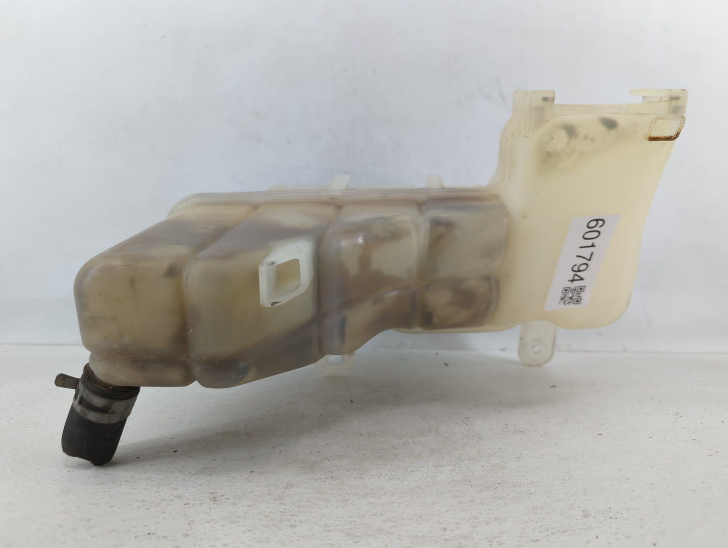 2007 Chrysler 300 Radiator Coolant Overflow Expansion Tank Bottle Cream - Oemusedautoparts1.com