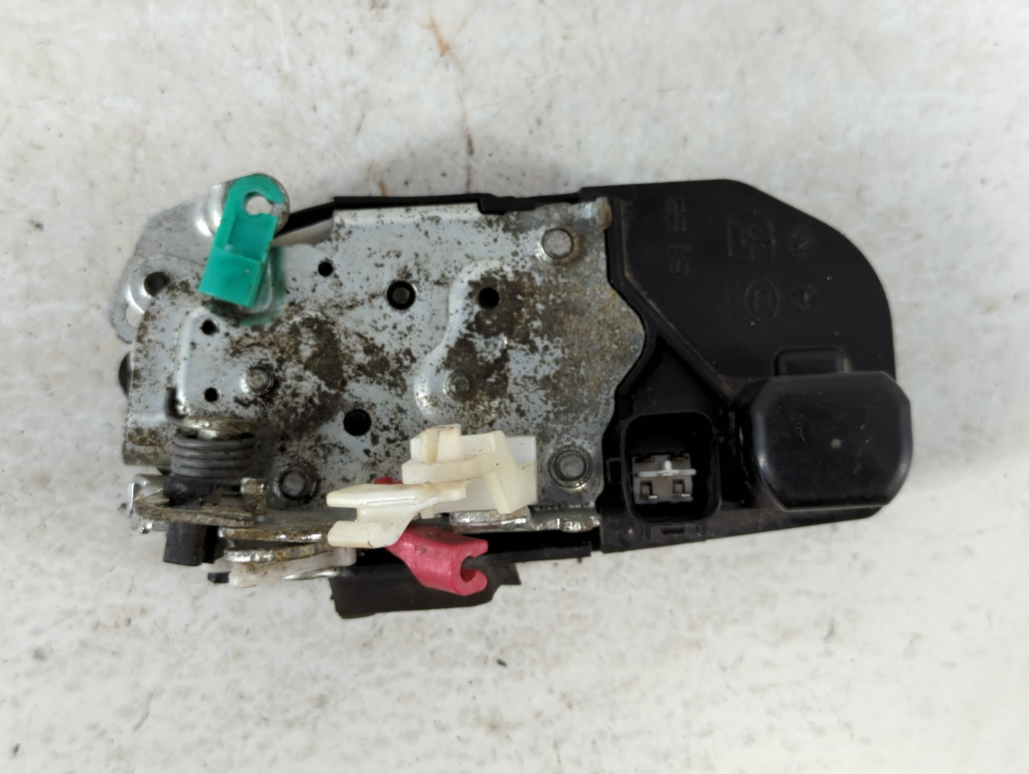 2007 Chrysler 300 Driver Rear Left Door Handle Exterior Assembly - Oemusedautoparts1.com