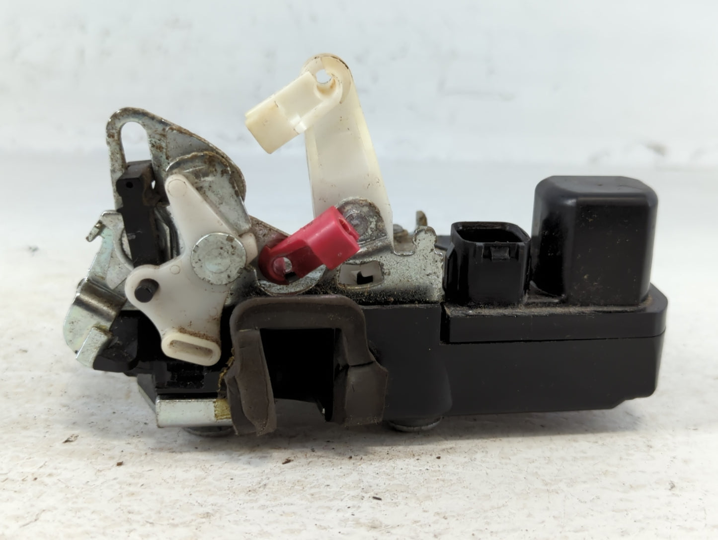 2007 Chrysler 300 Driver Rear Left Door Handle Exterior Assembly - Oemusedautoparts1.com