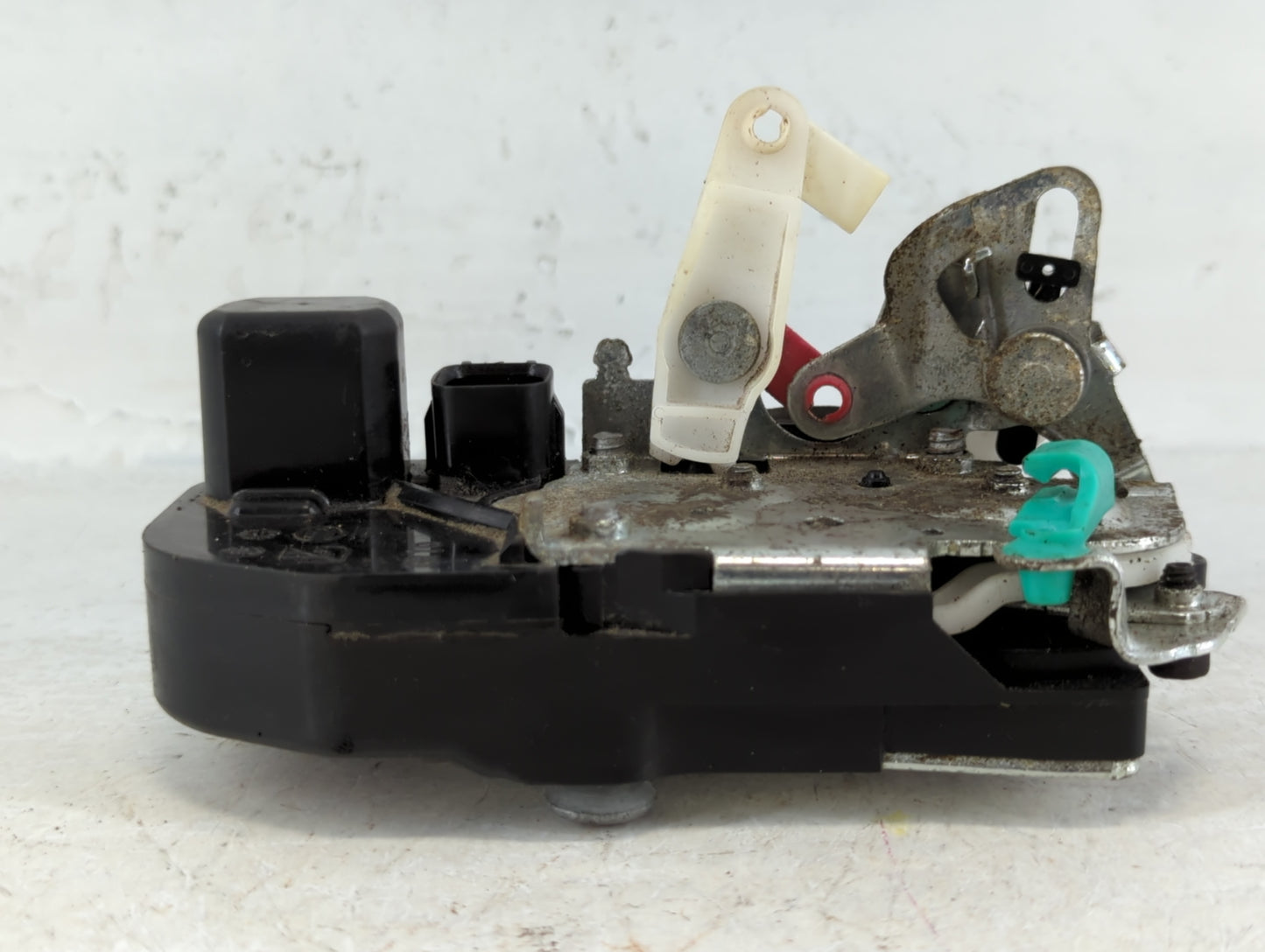 2007 Chrysler 300 Driver Rear Left Door Handle Exterior Assembly - Oemusedautoparts1.com