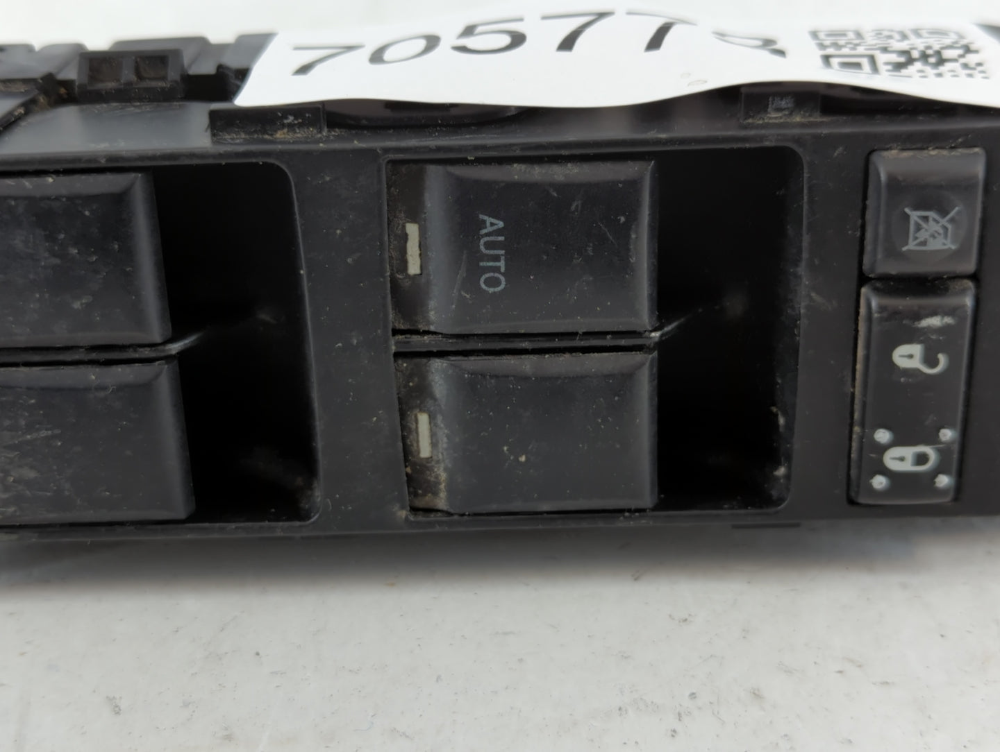 2007-2010 Chrysler 300 Master Power Window Switch Replacement Driver Side Left P/N:04602780AA 1817B Fits OEM Used Auto Parts