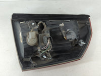 2005-2007 Chrysler 300 Tail Light Assembly Driver Left OEM P/N:58622-E Fits Fits 2005 2006 2007 OEM Used Auto Parts - Oemuse