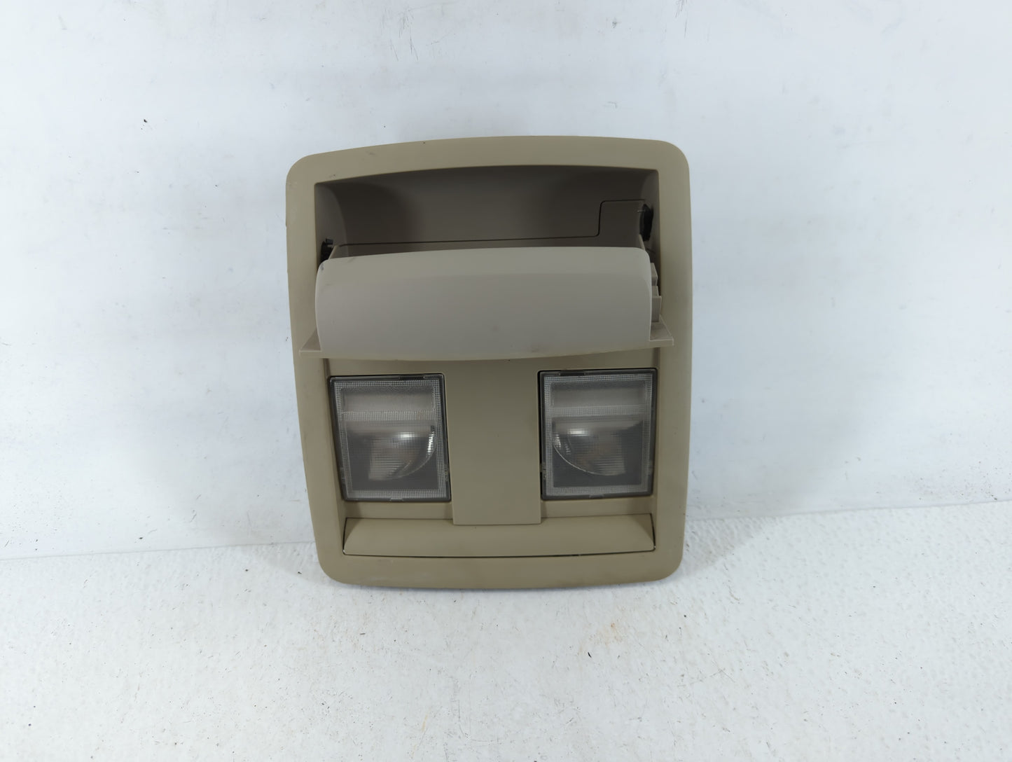 2005-2007 Chrysler 300 Overhead Roof Console 707070 - Oemusedautoparts1.com
