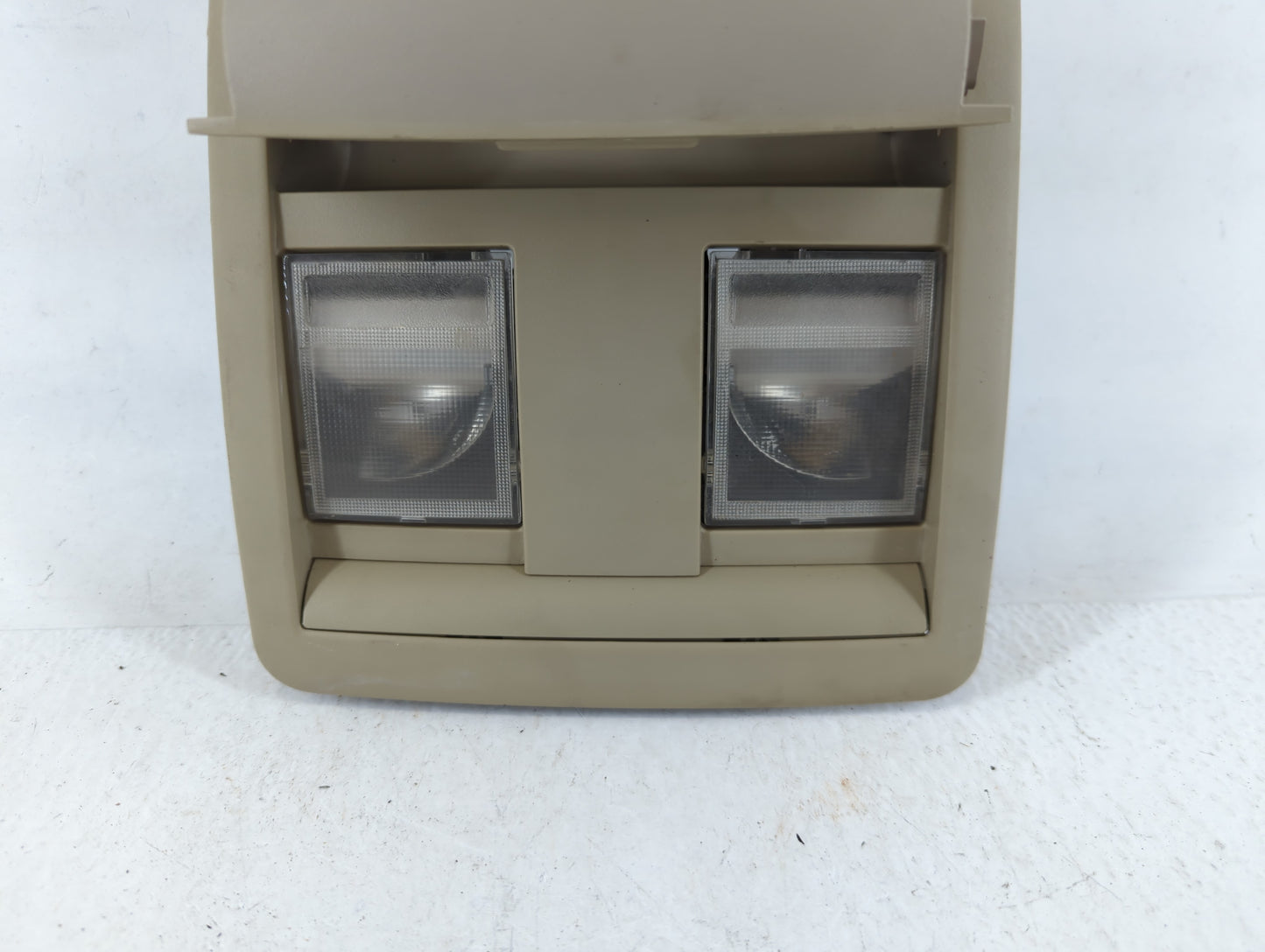 2005-2007 Chrysler 300 Overhead Roof Console 707070 - Oemusedautoparts1.com