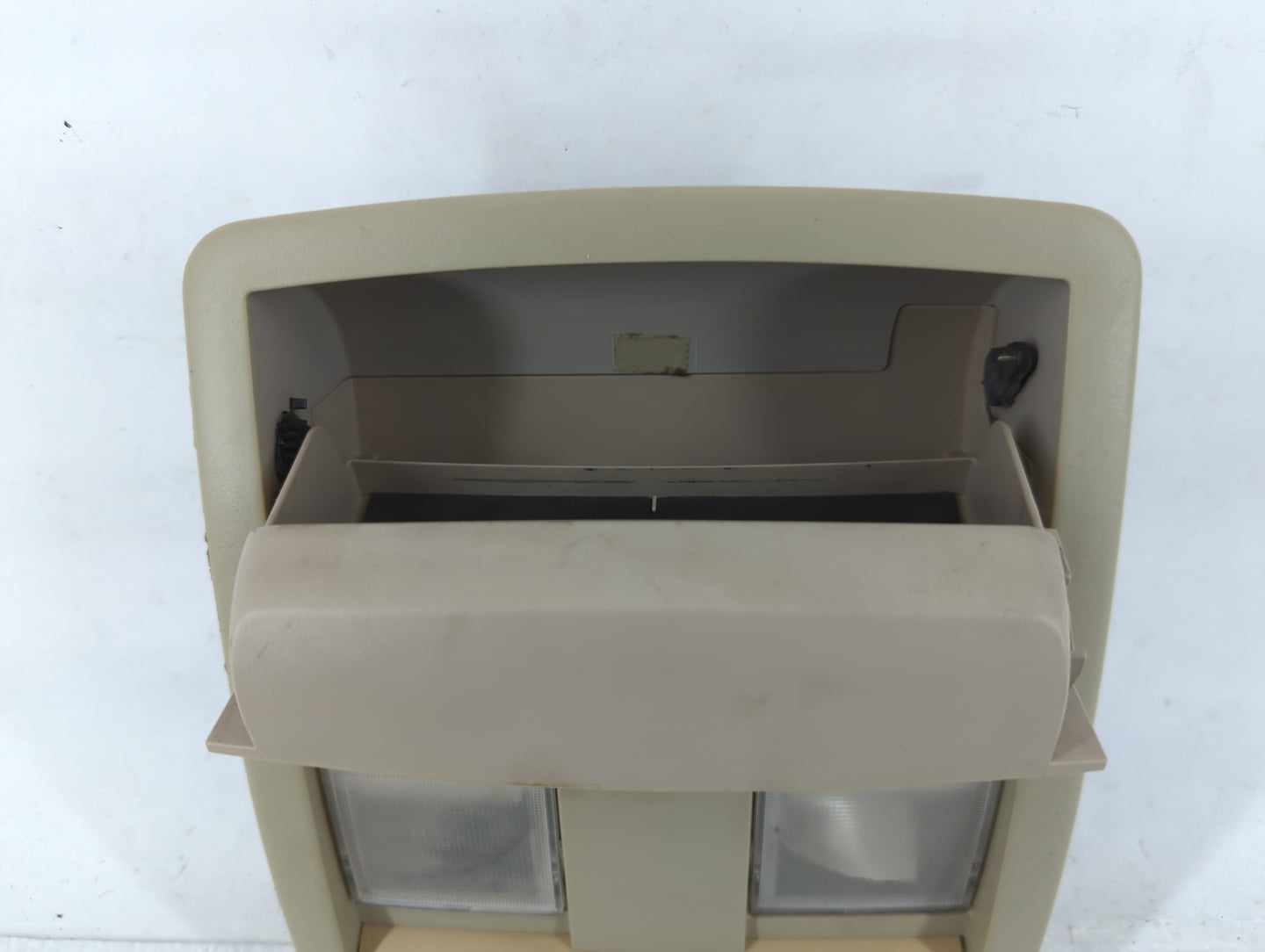 2005-2007 Chrysler 300 Overhead Roof Console 707081 - Oemusedautoparts1.com