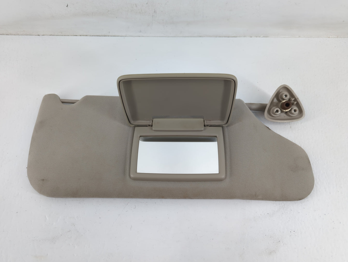 2005-2007 Chrysler 300 Sun Visor Shade Replacement Passenger Right Mirror Fits Fits 2005 2006 2007 OEM Used Auto Parts - Oem