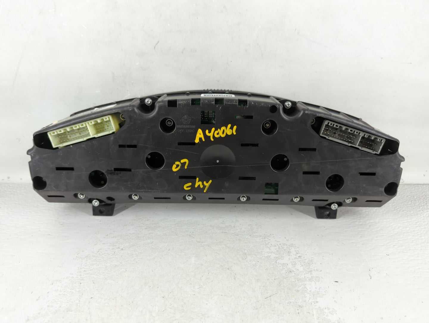 2007 Chrysler 300 Instrument Cluster Speedometer Gauges P/N:05172058 P05172058AF Fits OEM Used Auto Parts - Oemusedautoparts