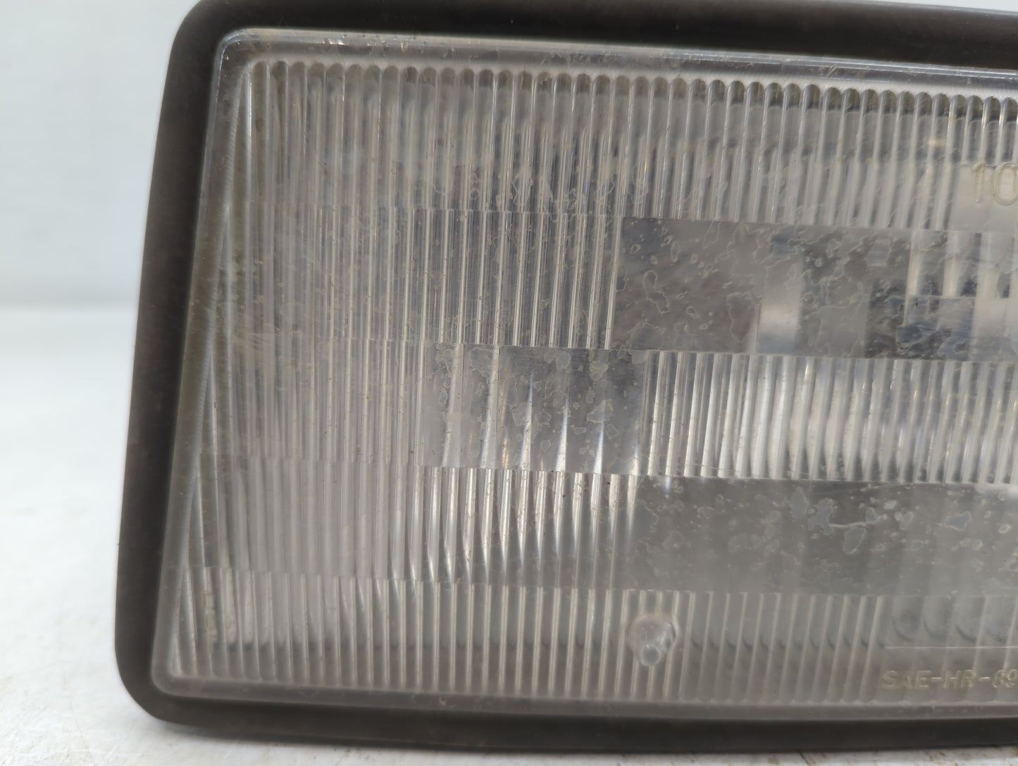 2005-2007 Chrysler 300 Tail Light Assembly Passenger Right OEM P/N:95023 B 4388603 Fits Fits 2005 2006 2007 OEM Used Auto Pa