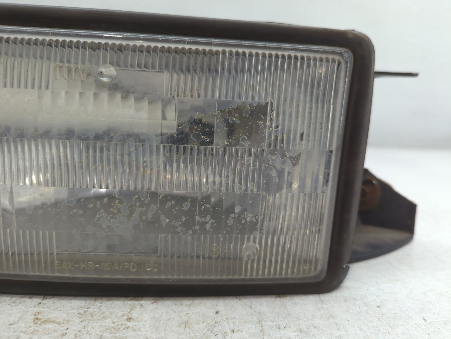 2005-2007 Chrysler 300 Tail Light Assembly Passenger Right OEM P/N:95023 B 4388603 Fits Fits 2005 2006 2007 OEM Used Auto Pa