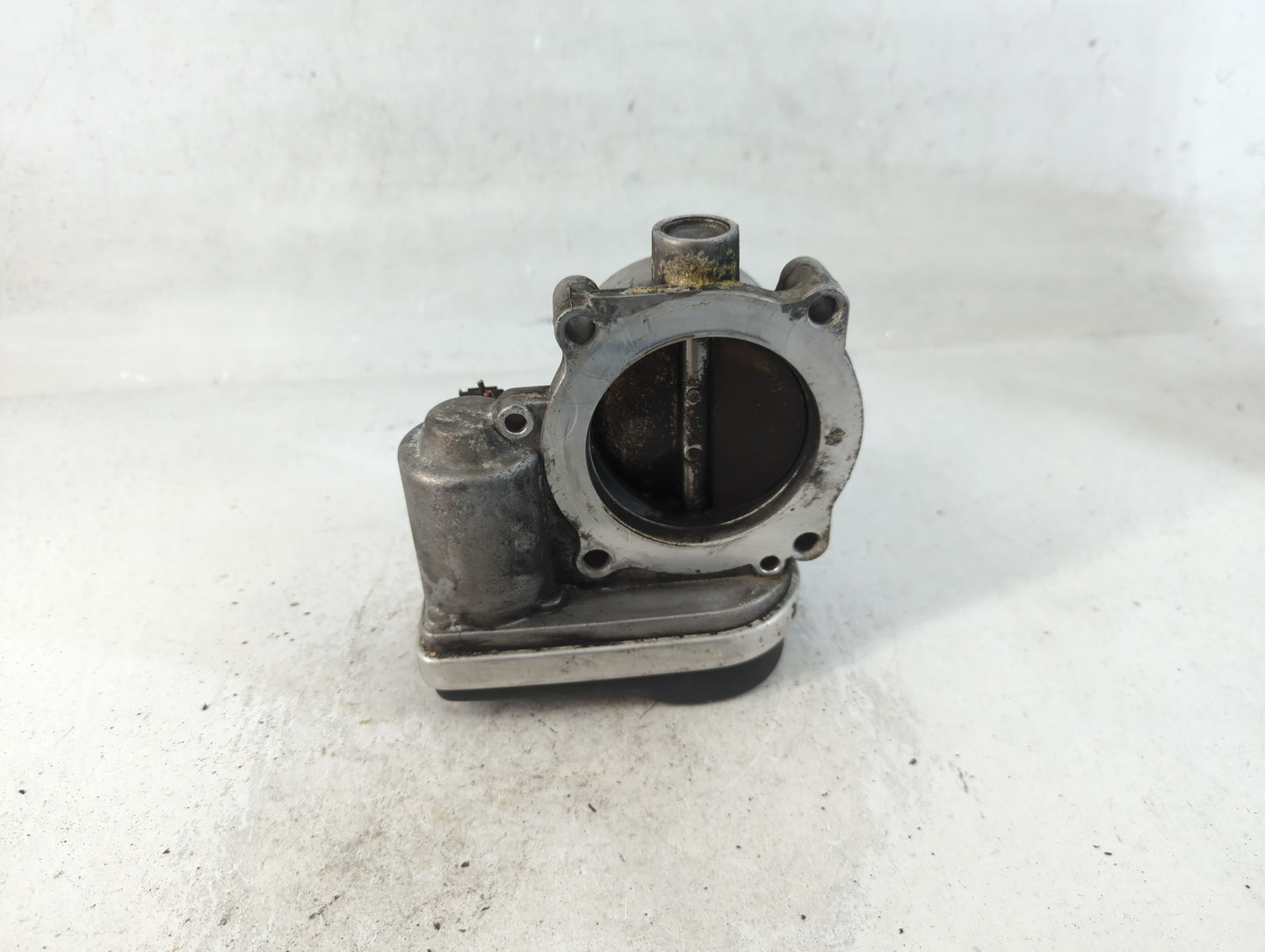 2006-2010 Chrysler 300 Throttle Body P/N:0486 1691 AA Fits Fits 2006 2007 2008 2009 2010 2011 OEM Used Auto Parts - Oemuseda