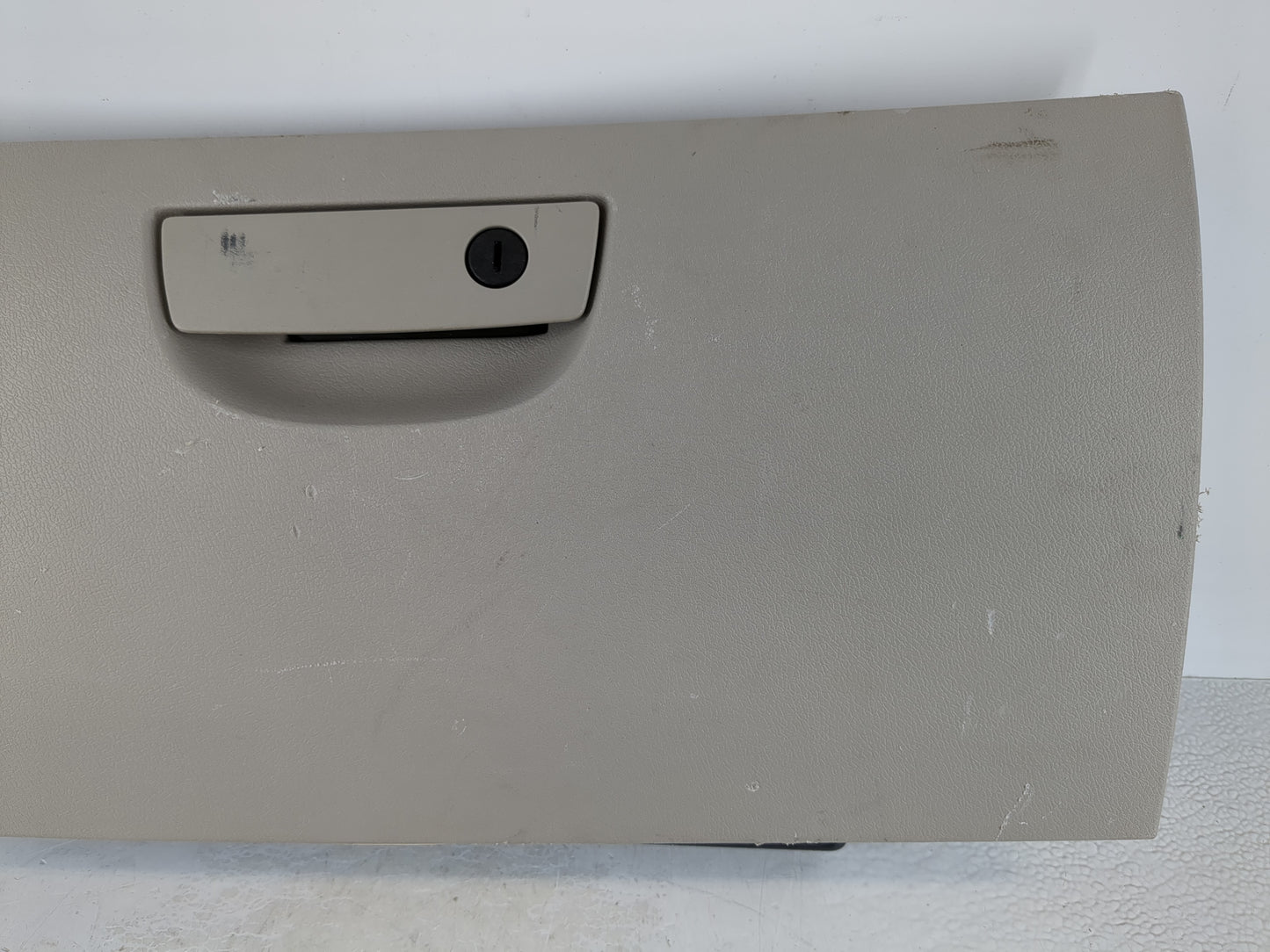 2007 Chrysler 300 Passenger Glove Box Door Storage Compartment - Oemusedautoparts1.com