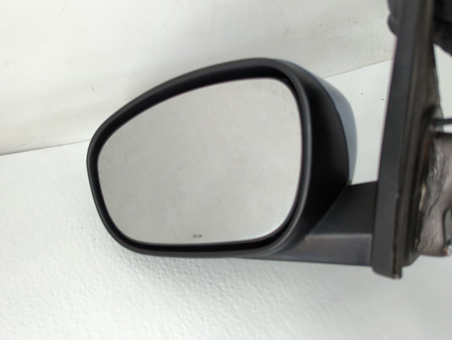 2006-2010 Chrysler 300 Driver Left Side View Manual Door Mirror Blue - Oemusedautoparts1.com