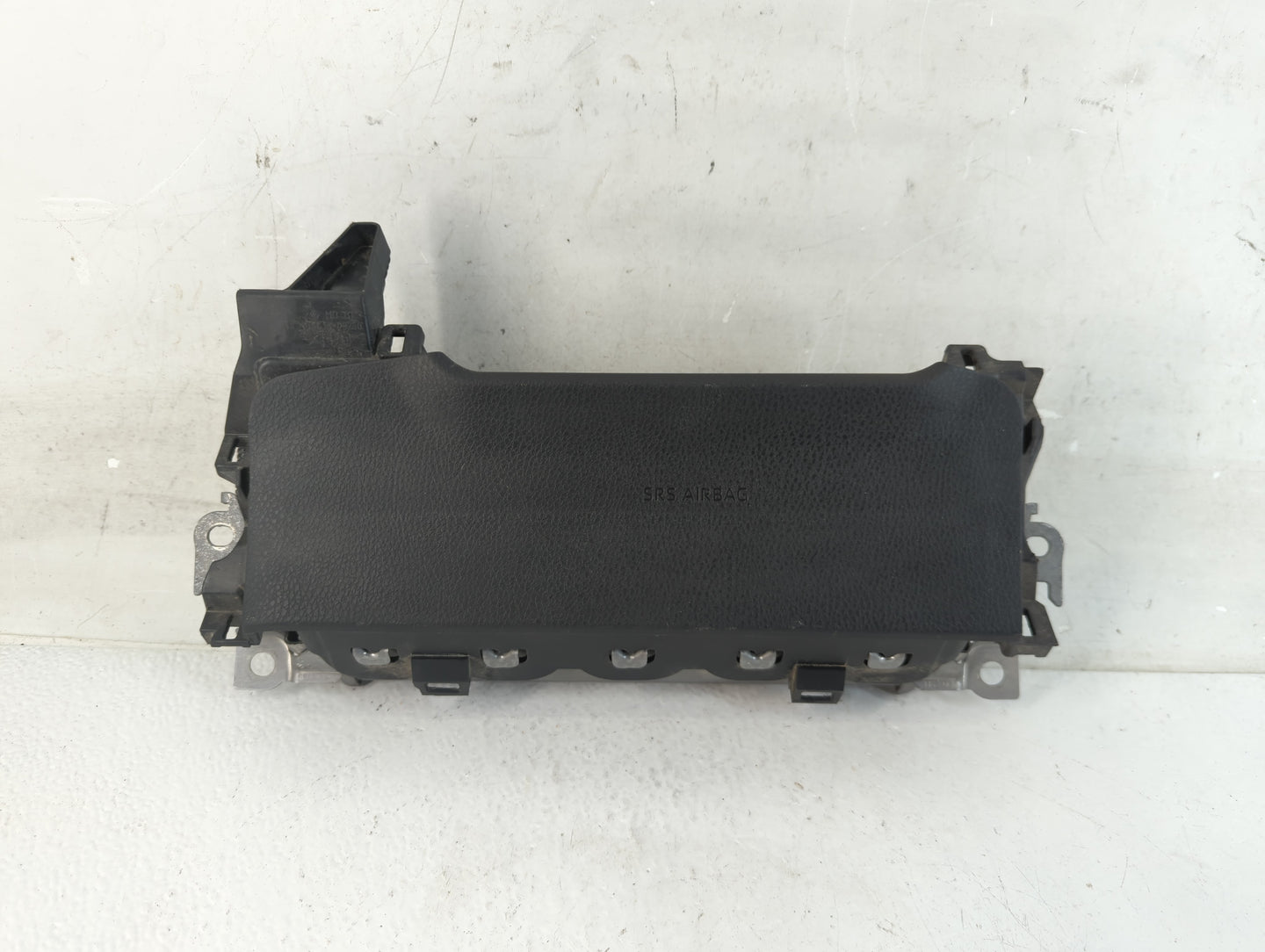 2007 Chrysler Aspen Air Bag Passenger Right Dashboard OEM Fits Fits 2005 2006 OEM Used Auto Parts - Oemusedautoparts1.com