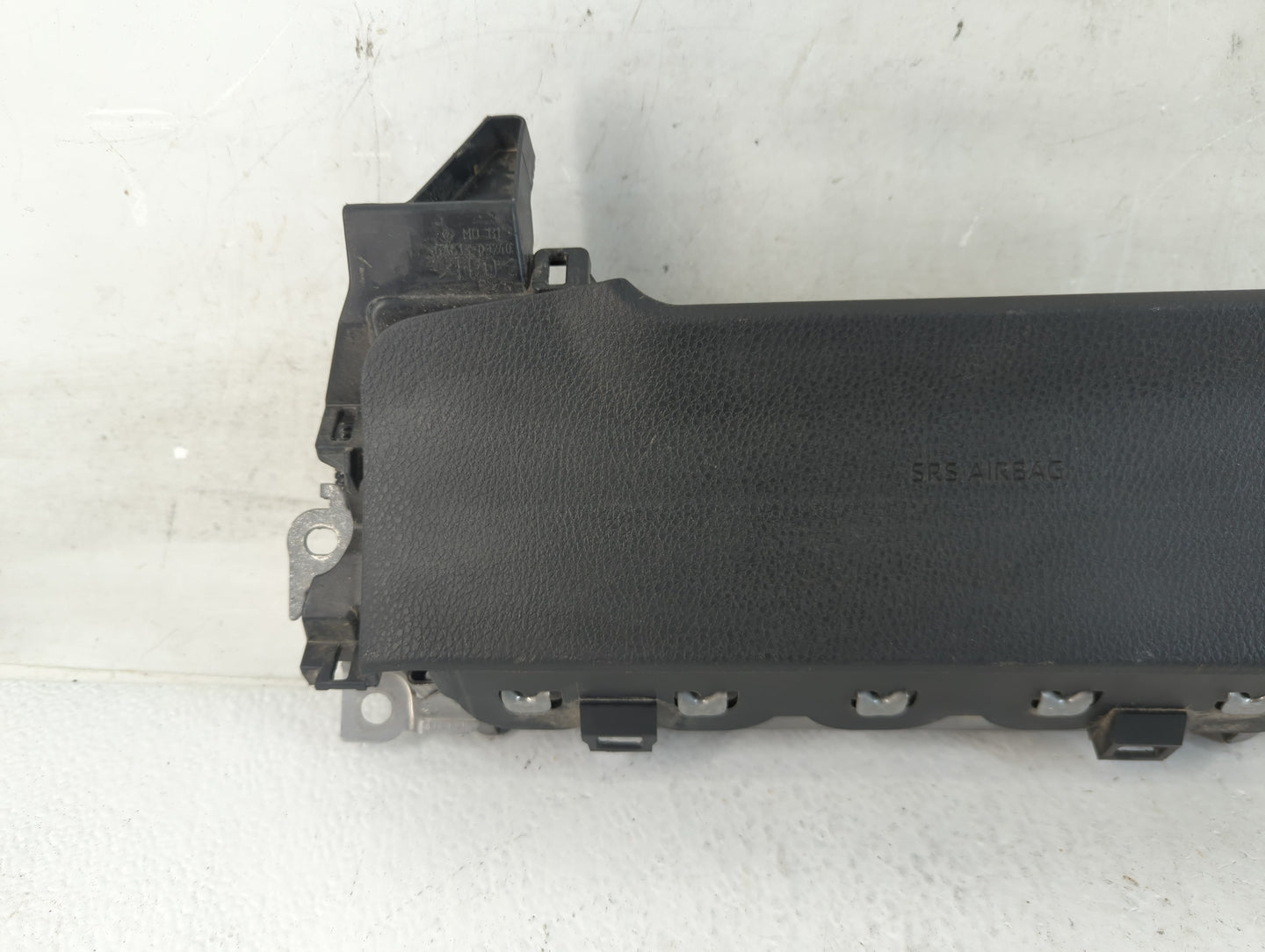 2007 Chrysler Aspen Air Bag Passenger Right Dashboard OEM Fits Fits 2005 2006 OEM Used Auto Parts - Oemusedautoparts1.com