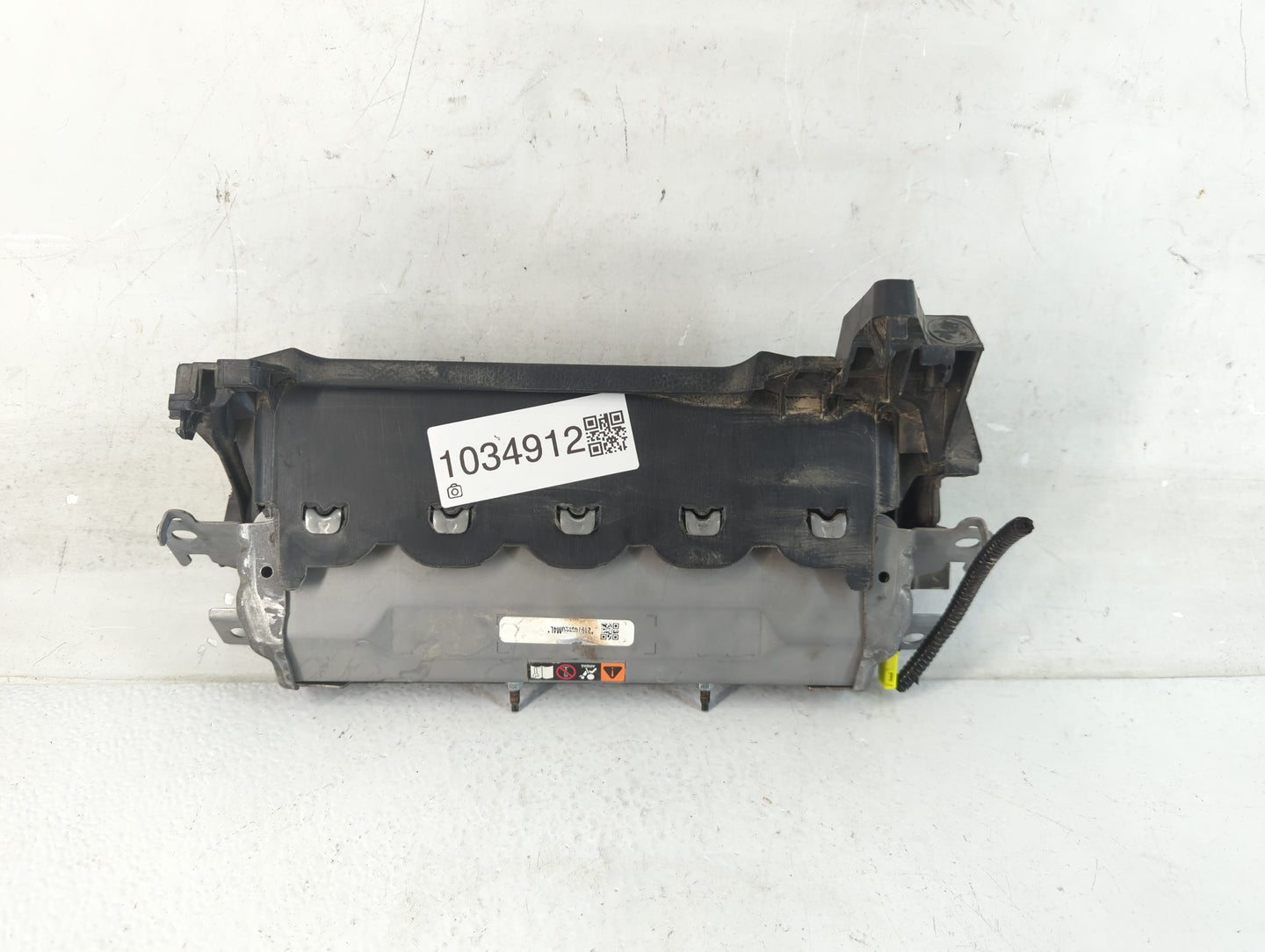 2007 Chrysler Aspen Air Bag Passenger Right Dashboard OEM Fits Fits 2005 2006 OEM Used Auto Parts - Oemusedautoparts1.com