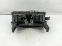 2007 Chrysler Aspen Fusebox Fuse Box Panel Relay Module P/N:04692097AC Fits OEM Used Auto Parts - Oemusedautoparts1.com