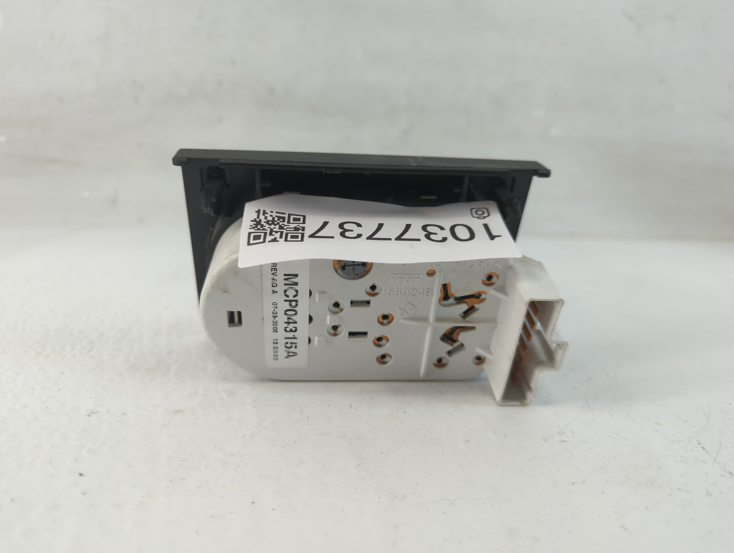 2007-2009 Chrysler Aspen Climate Control Module Temperature AC/Heater Replacement P/N:MCP04315A Fits Fits 2005 2006 2007 200