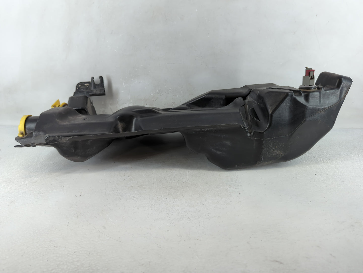 2007-2009 Chrysler Aspen Windshield Washer Fluid Reservoir Bottle Oem - Oemusedautoparts1.com