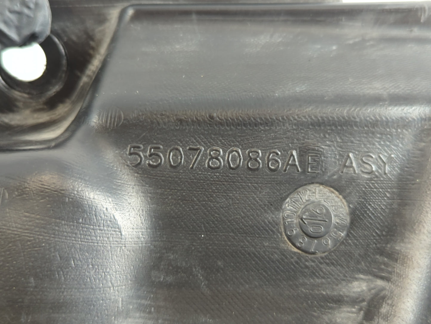 2007-2009 Chrysler Aspen Windshield Washer Fluid Reservoir Bottle Oem - Oemusedautoparts1.com