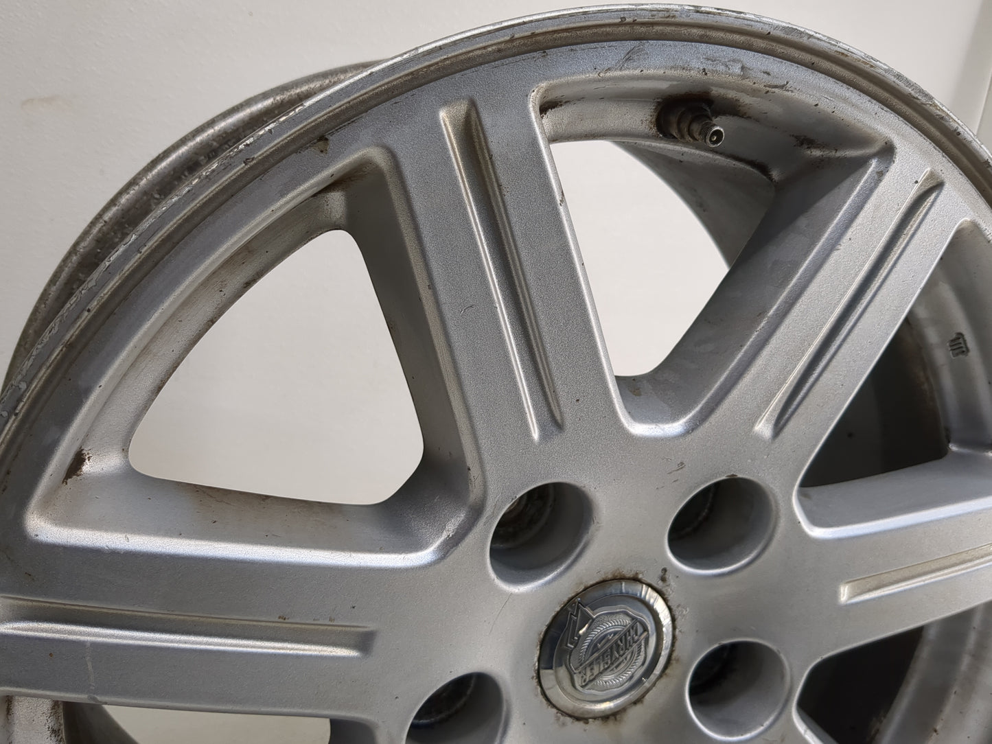 2007-2009 Chrysler Aspen Oem Wheel Rim 1233460 - Oemusedautoparts1.com