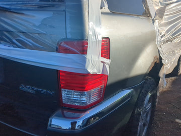 2007-2009 Chrysler Aspen Tail Light Assembly Passenger Right OEM Fits Fits 2007 2008 2009 OEM Used Auto Parts - Oemusedautop