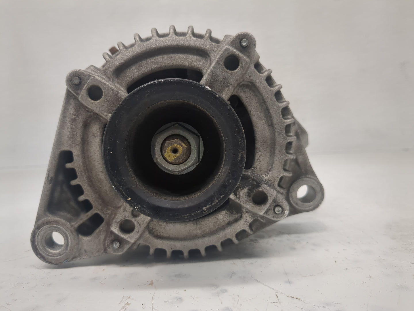 2007-2009 Chrysler Aspen Alternator Replacement Generator Charging Assembly Engine OEM Fits OEM Used Auto Parts - Oemusedaut