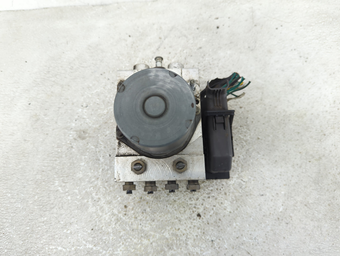2007 Chrysler Aspen ABS Pump Control Module Replacement P/N:52855644AE 0 265 235 113 Fits OEM Used Auto Parts - Oemusedautop