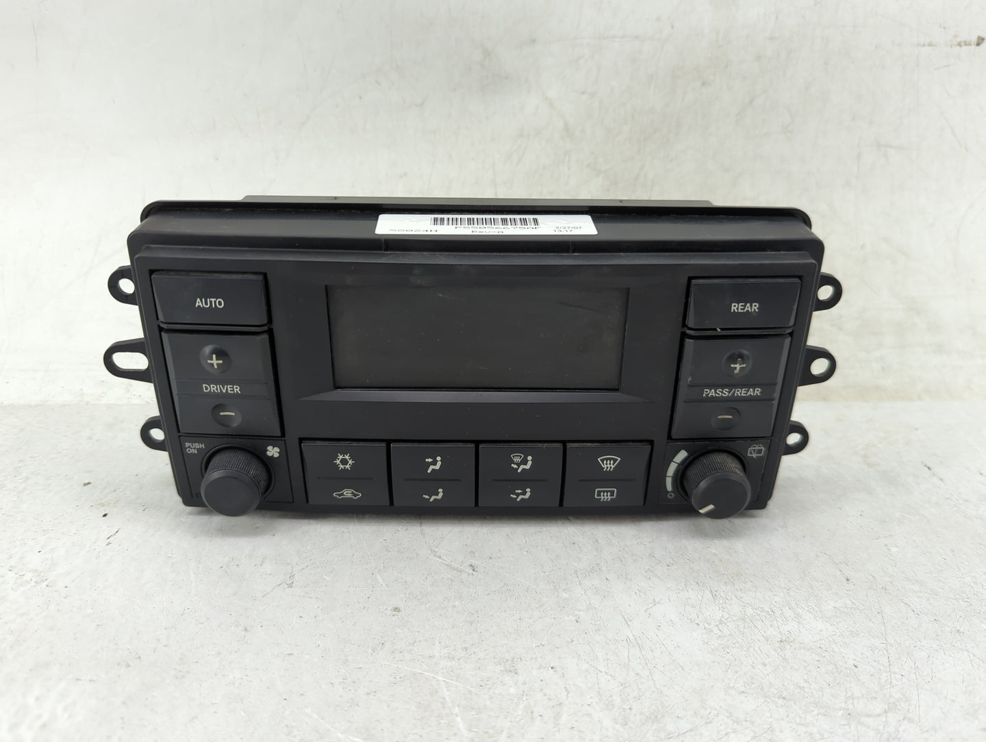 2007 Chrysler Aspen Climate Control Module Temperature AC/Heater Replacement P/N:P55056675AF Fits OEM Used Auto Parts - Oemu