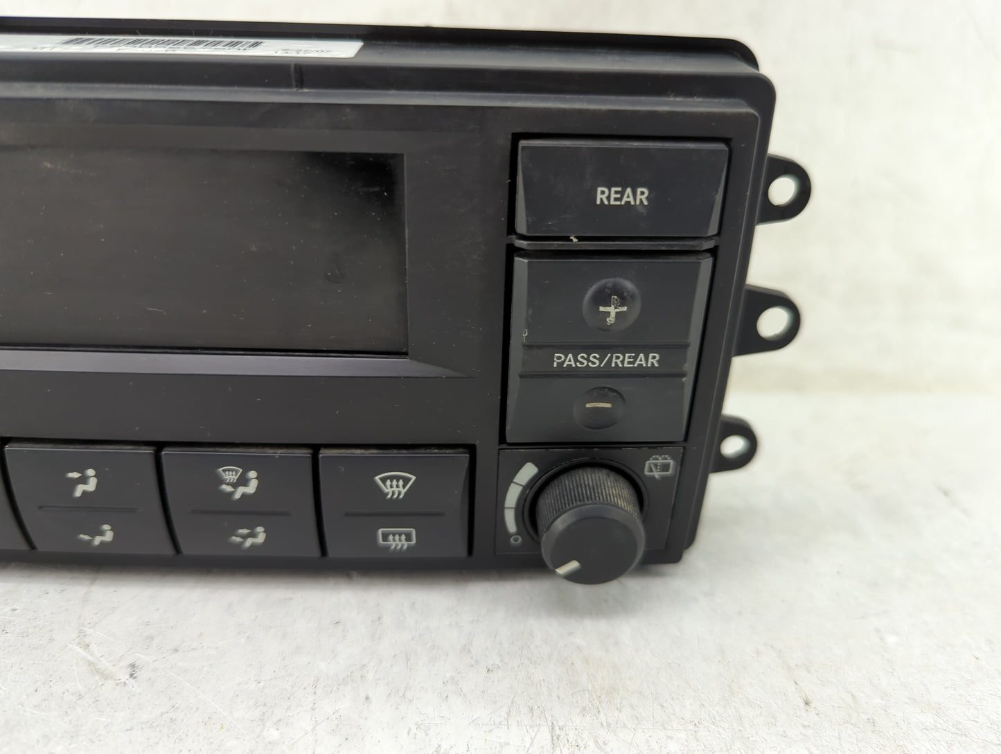2007 Chrysler Aspen Climate Control Module Temperature AC/Heater Replacement P/N:P55056675AF Fits OEM Used Auto Parts - Oemu