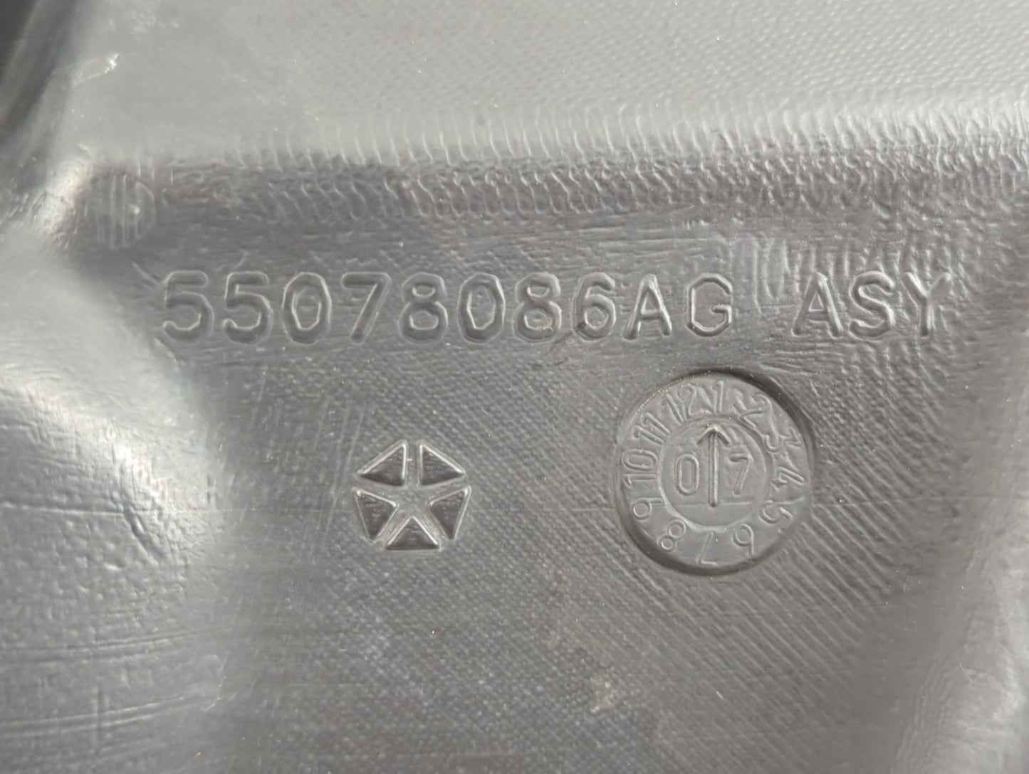 2007-2007 Chrysler Aspen Radiator Coolant Overflow Expansion Tank Bottle - Oemusedautoparts1.com
